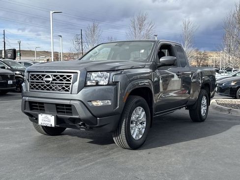 Used 2022 Nissan Frontier SV image 5