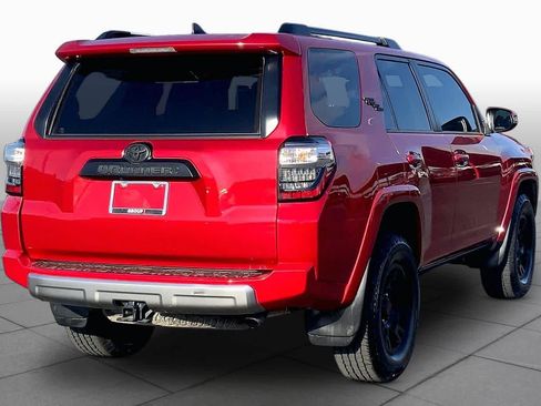 Used 2022 Toyota 4Runner TRD Off-Road Premium w/ Moonroof Package AWD/4WD image 13
