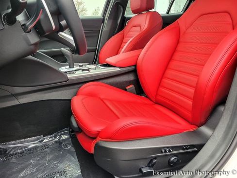 New 2025 Alfa Romeo Giulia w/ Veloce Package AWD image 8