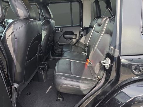 Used 2022 Jeep Wrangler Unlimited Sport image 32