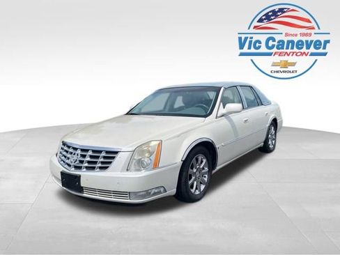 Used 2008 Cadillac DTS FWD image 1