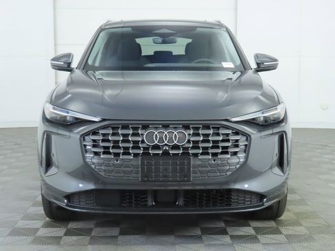 Certified 2025 Audi Q5 Premium Plus w/ Premium Plus image 3