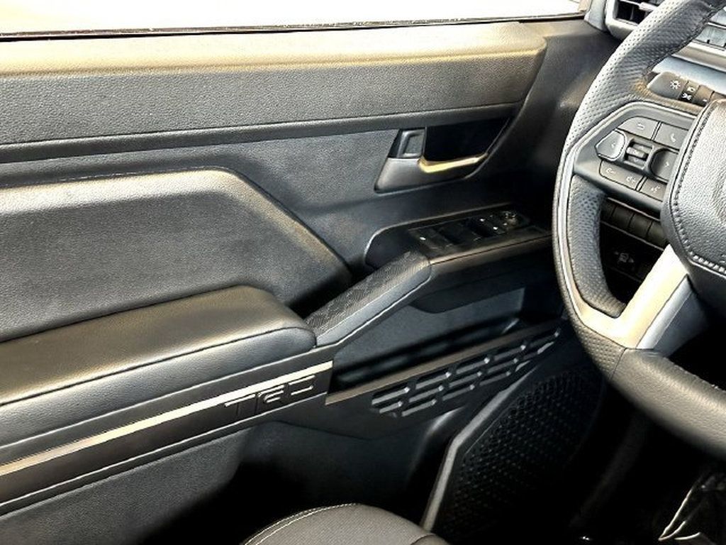 Used 2026 Toyota Tacoma TRD Off-Road AWD/4WD image 26