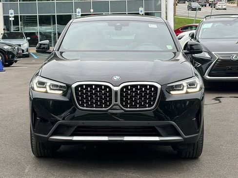 Used 2023 BMW X4 xDrive30i w/ Convenience Package AWD/4WD image 2