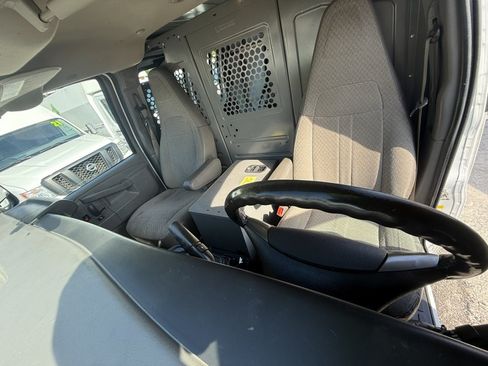 Used 2019 Chevrolet Express 2500 w/ Driver Convenience Package RWD image 13