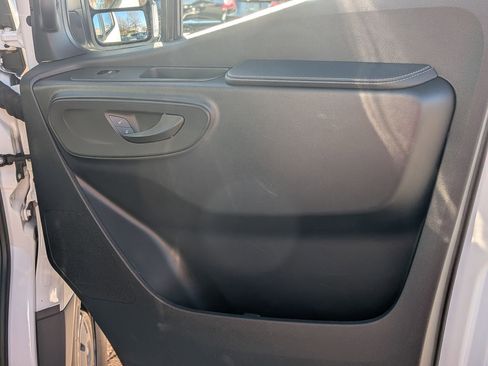 Used 2023 Mercedes-Benz Sprinter 2500 image 28