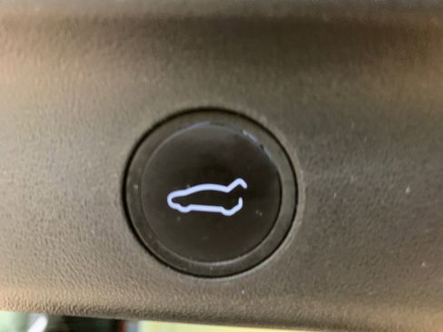 Used 2022 Tesla Model Y Performance image 43