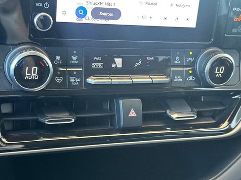 Certified 2024 Toyota Highlander LE AWD/4WD image 24