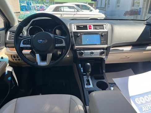Used 2016 Subaru Outback 3.6R Limited AWD/4WD image 6