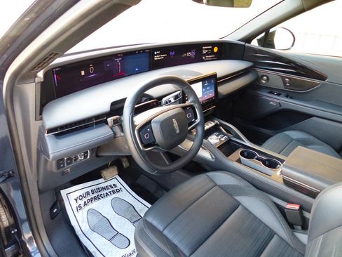 Used 2024 Lincoln Nautilus Reserve w/ Equipment Group 202A image 17