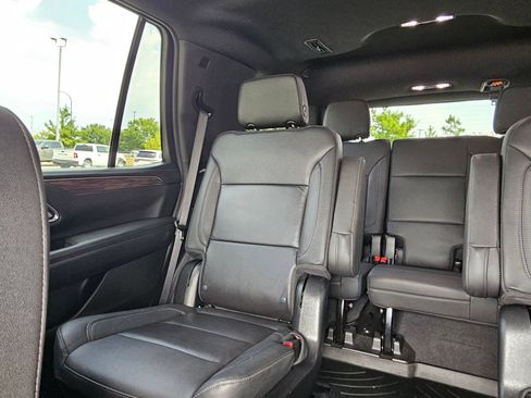 Used 2022 Chevrolet Tahoe Z71 w/ Luxury Package AWD/4WD image 24