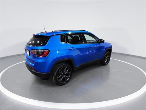 New 2026 Jeep Compass Latitude image 8