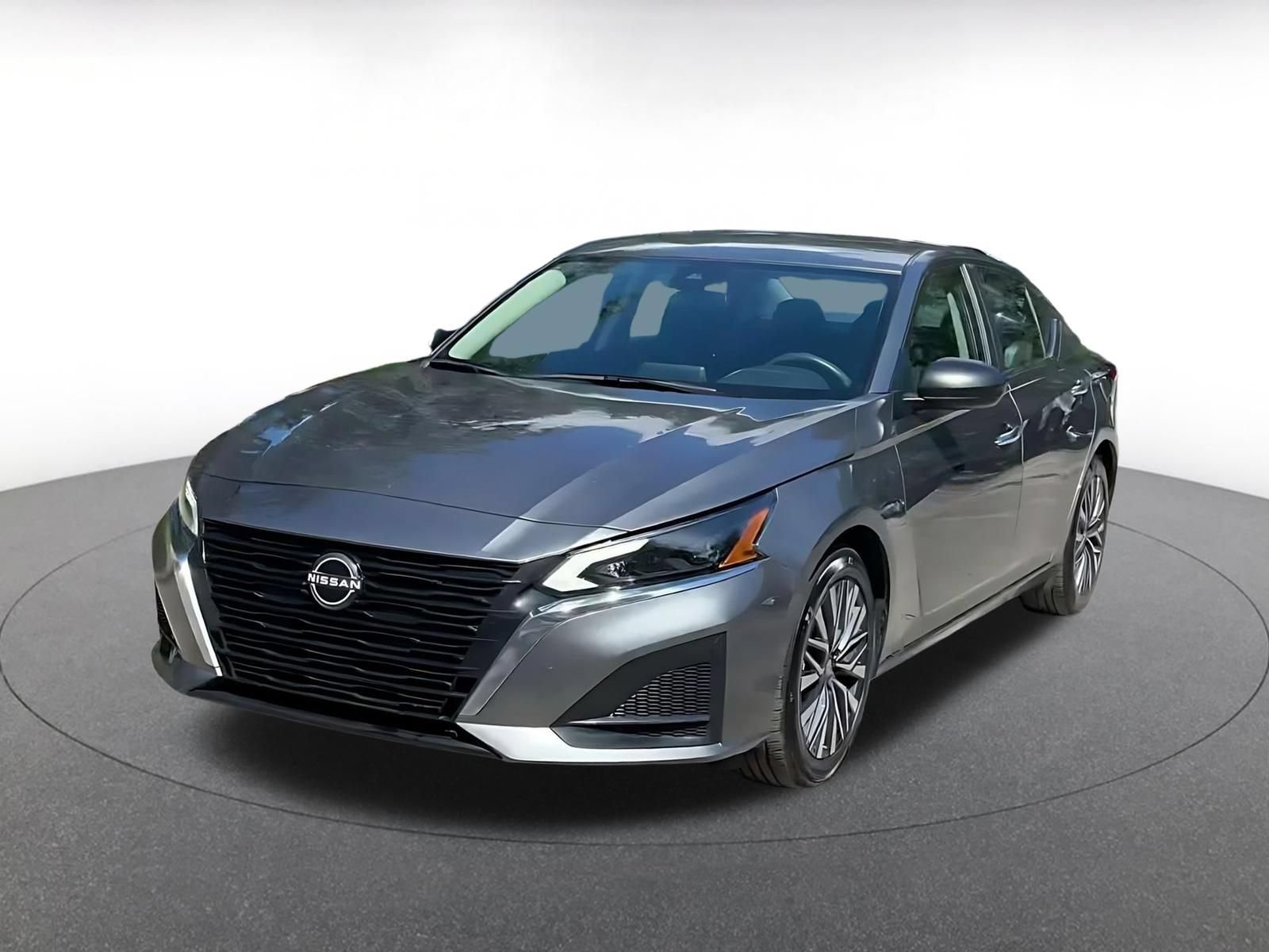Used 2025 Nissan Altima 2.5 SV FWD image 6