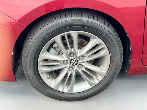 Used 2017 Toyota Camry SE image 28