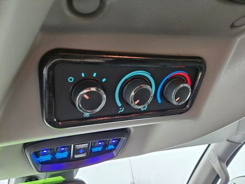 New 2025 GMC Savana 2500 w/ Driver Convenience Package image 27