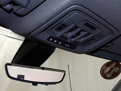 Certified 2021 GMC Sierra 2500 Denali w/ Denali Black Diamond Edition image 26