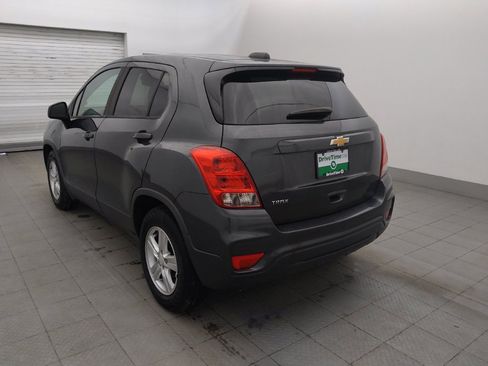 Used 2020 Chevrolet Trax LS w/ Tint and Cruise Package FWD image 5