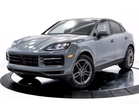 Certified 2025 Porsche Cayenne Coupe image 1
