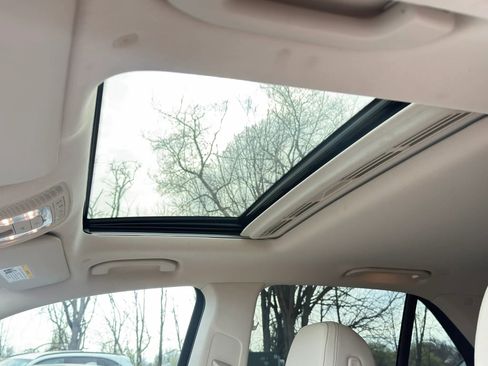 Used 2020 Mercedes-Benz GLE 350 4MATIC w/ Premium Package image 15