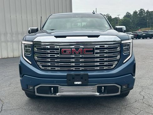Used 2025 GMC Sierra 1500 Denali w/ Technology Package AWD/4WD image 3