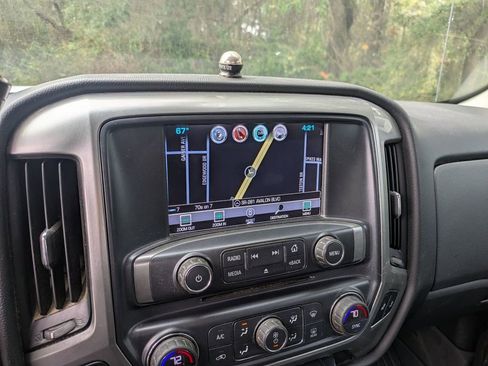 Used 2017 Chevrolet Silverado 2500 LT w/ LT Convenience Package image 23