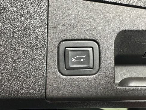 Used 2019 Cadillac XT4 Premium Luxury w/ Trailering Package AWD/4WD image 7