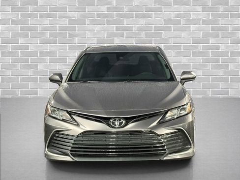 Used 2022 Toyota Camry LE image 10