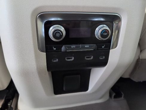 Used 2021 GMC Yukon Denali w/ Denali Premium Package AWD/4WD image 33