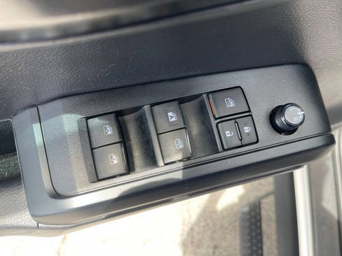 Used 2022 Toyota Tacoma SR AWD/4WD image 13