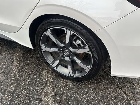 Certified 2025 Honda Civic Sport Touring image 9