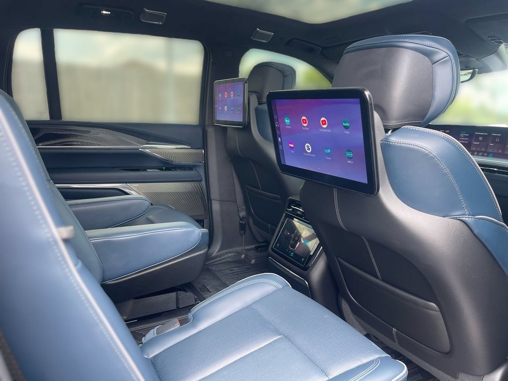 Certified 2025 Cadillac Escalade IQ Sport 2 AWD/4WD image 31