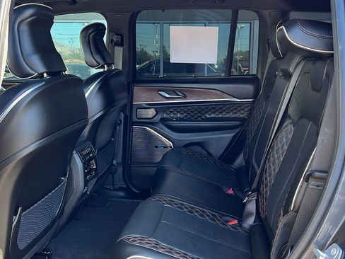 Used 2025 Jeep Grand Cherokee Summit w/ Adv Protech Group IV image 15