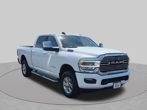 Used 2024 RAM 2500 Laramie AWD/4WD image 2