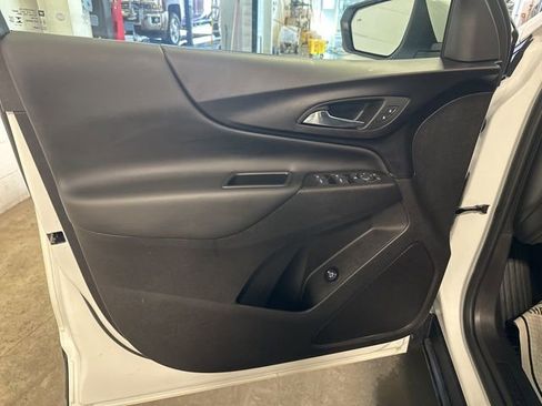 Used 2024 Chevrolet Equinox LT image 8