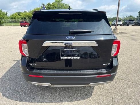 Certified 2024 Ford Explorer XLT w/ Equipment Group 202A AWD/4WD image 6