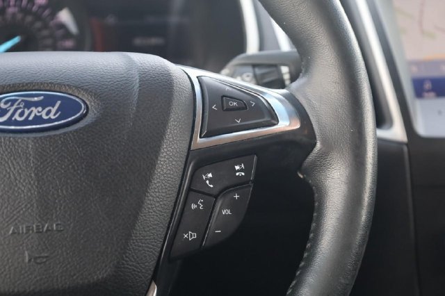 Used 2020 Ford Edge SEL w/ Convenience Package FWD image 9