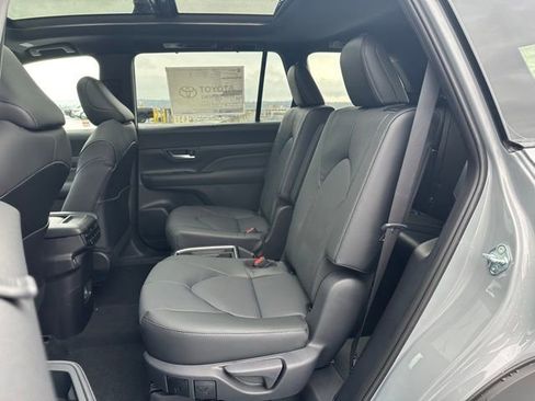 New 2026 Toyota Grand Highlander Nightshade Edition image 11