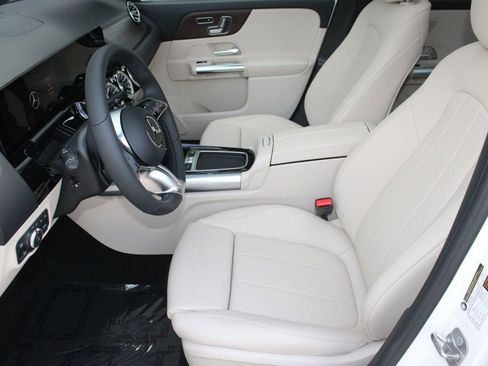 Used 2026 Mercedes-Benz GLA 250 image 5