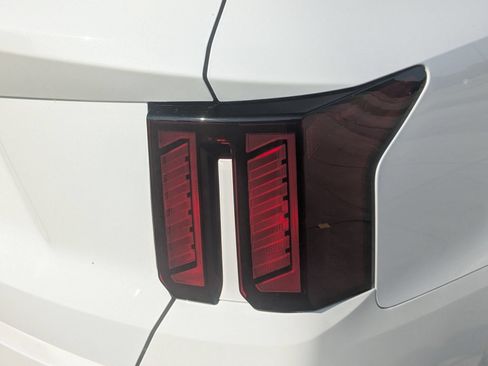 Used 2024 Kia Sorento S w/ Panoramic Sunroof Package FWD image 37