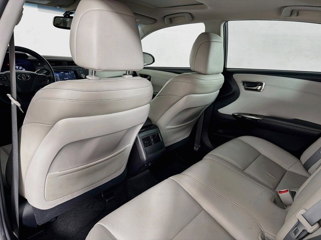 Used 2016 Toyota Avalon Touring FWD image 36