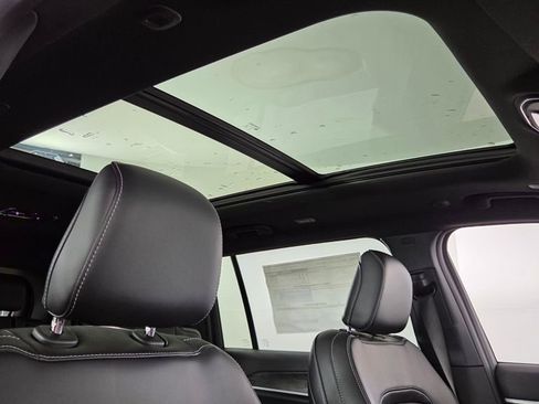 New 2025 Jeep Grand Cherokee L Limited image 41