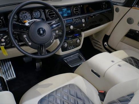 Used 2008 Rolls-Royce Phantom Drophead Coupe RWD image 18