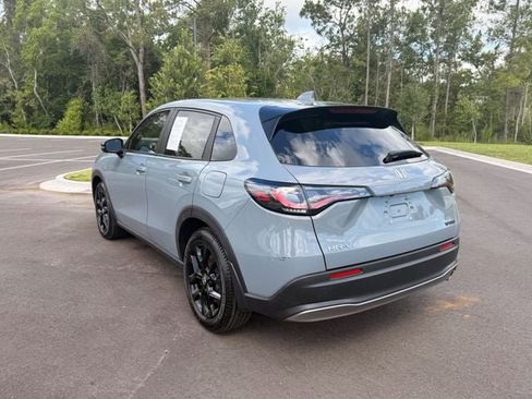Used 2024 Honda HR-V Sport image 10
