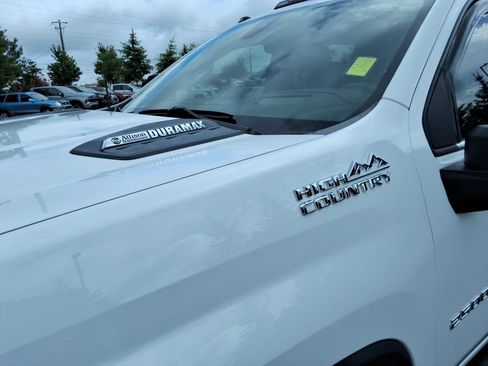 Certified 2022 Chevrolet Silverado 2500 High Country w/ Z71 Off-Road Package AWD/4WD image 11