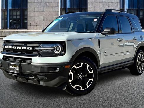 Used 2021 Ford Bronco Sport Outer Banks image 2