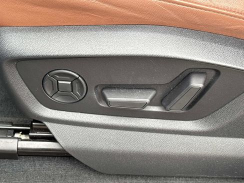 Used 2022 Audi Q7 Premium Plus w/ Premium Plus Package image 16