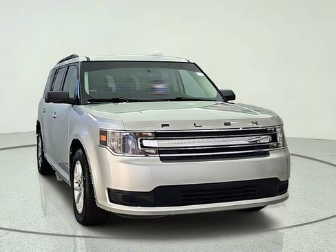 Used 2019 Ford Flex SE FWD image 1