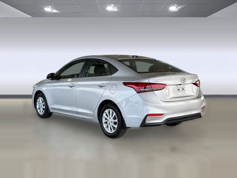 Used 2021 Hyundai Accent SEL image 3