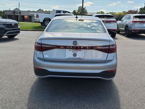 Used 2026 Volkswagen Jetta Sport FWD image 4