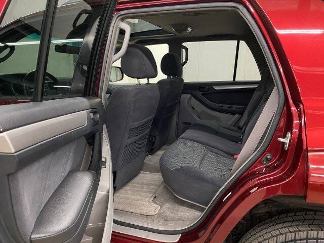 Used 2005 Toyota 4Runner SR5 AWD/4WD image 14